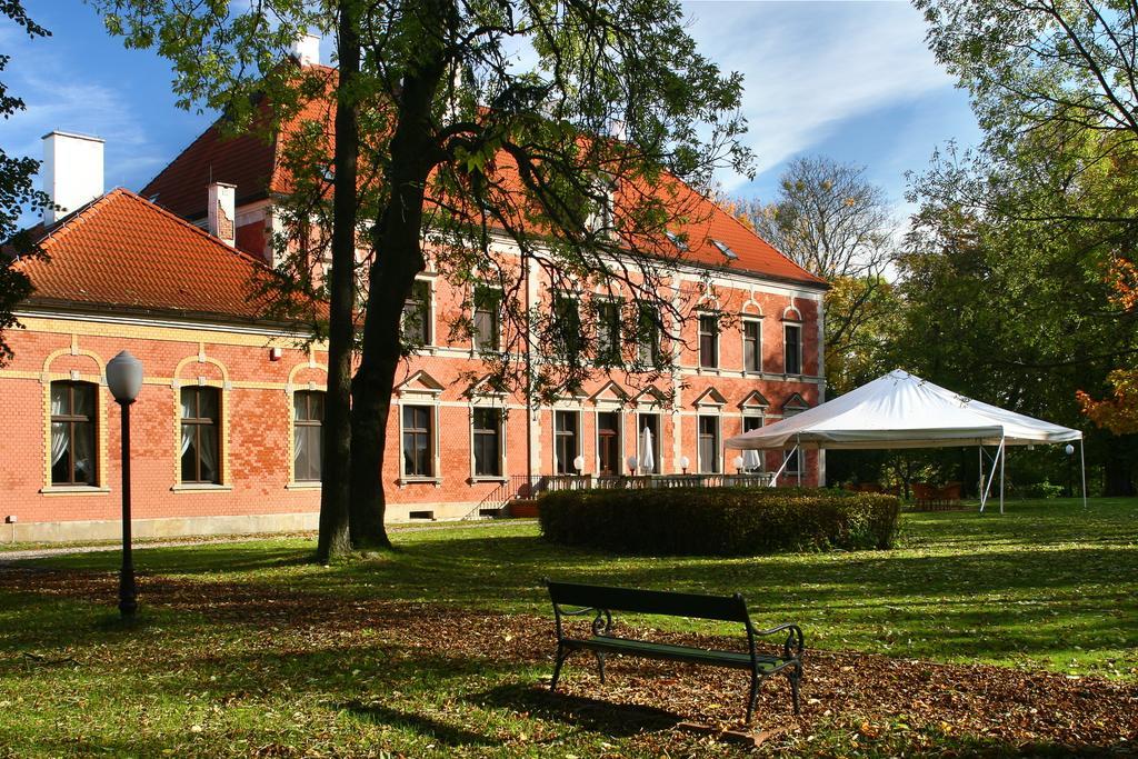 Lezno Palace Buitenkant foto