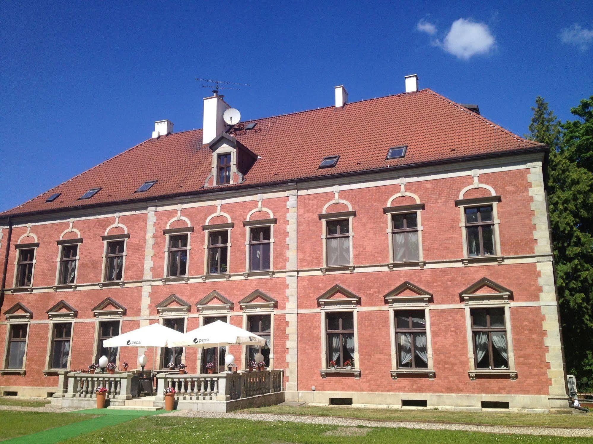 Lezno Palace Buitenkant foto