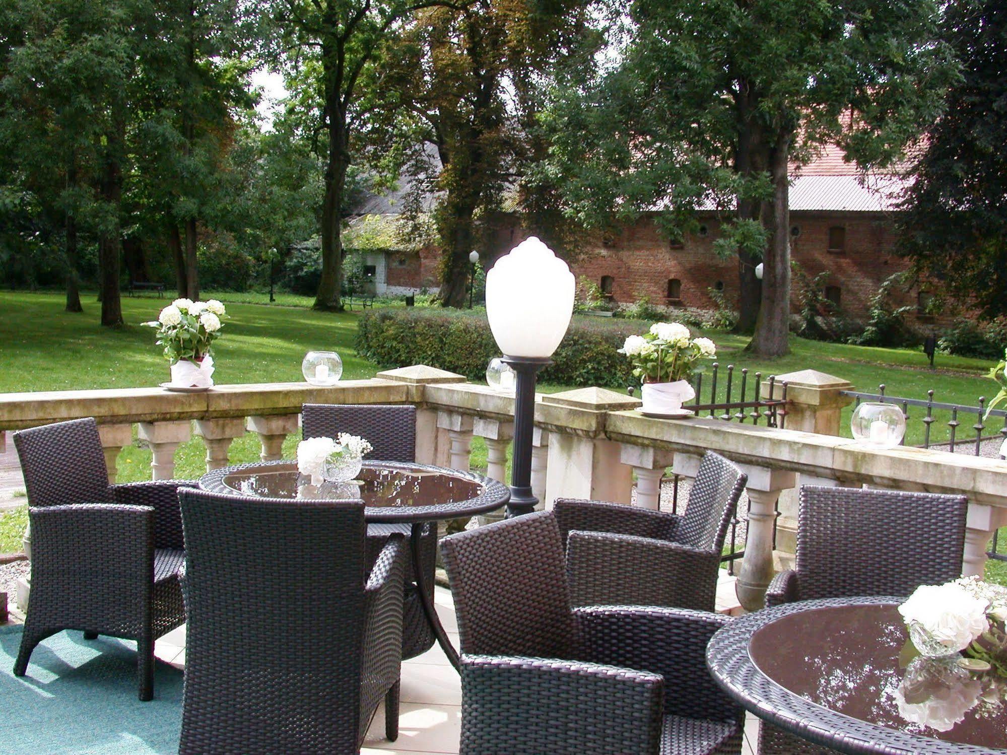 Lezno Palace Buitenkant foto