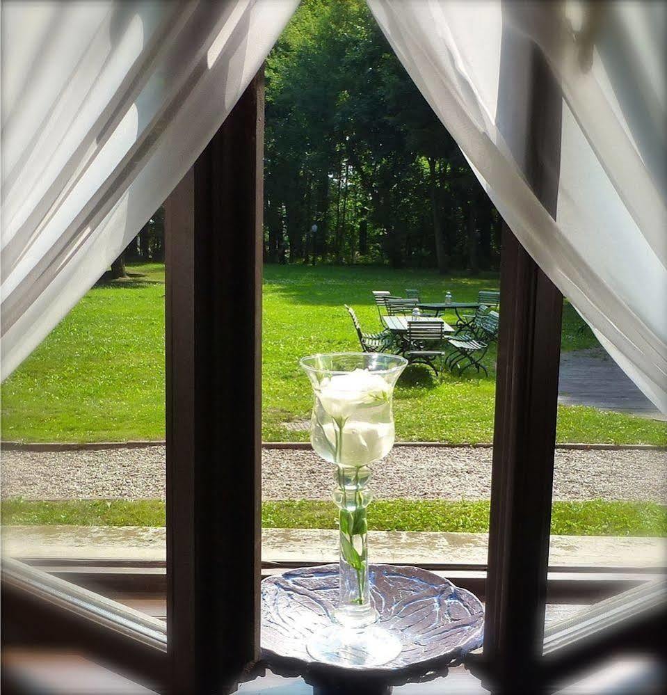 Lezno Palace Buitenkant foto